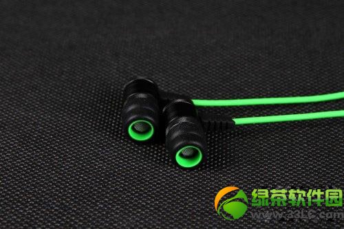 Razer雷蛇戰(zhàn)錘狂鯊怎么樣?razer戰(zhàn)錘狂鯊評(píng)測(cè)報(bào)告5