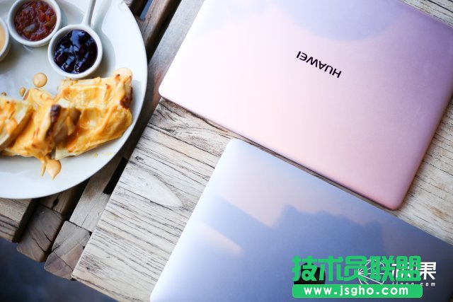 華為MateBook X和蘋(píng)果MacBook哪個(gè)好啊?對(duì)比評(píng)測(cè)
